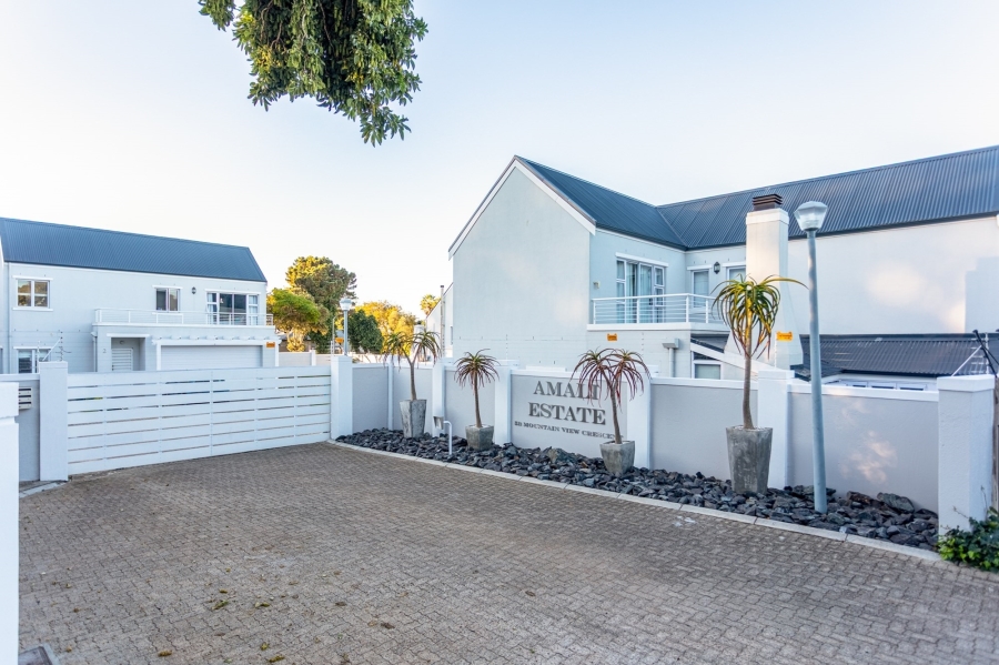 3 Bedroom Property for Sale in Eversdal Heights Western Cape